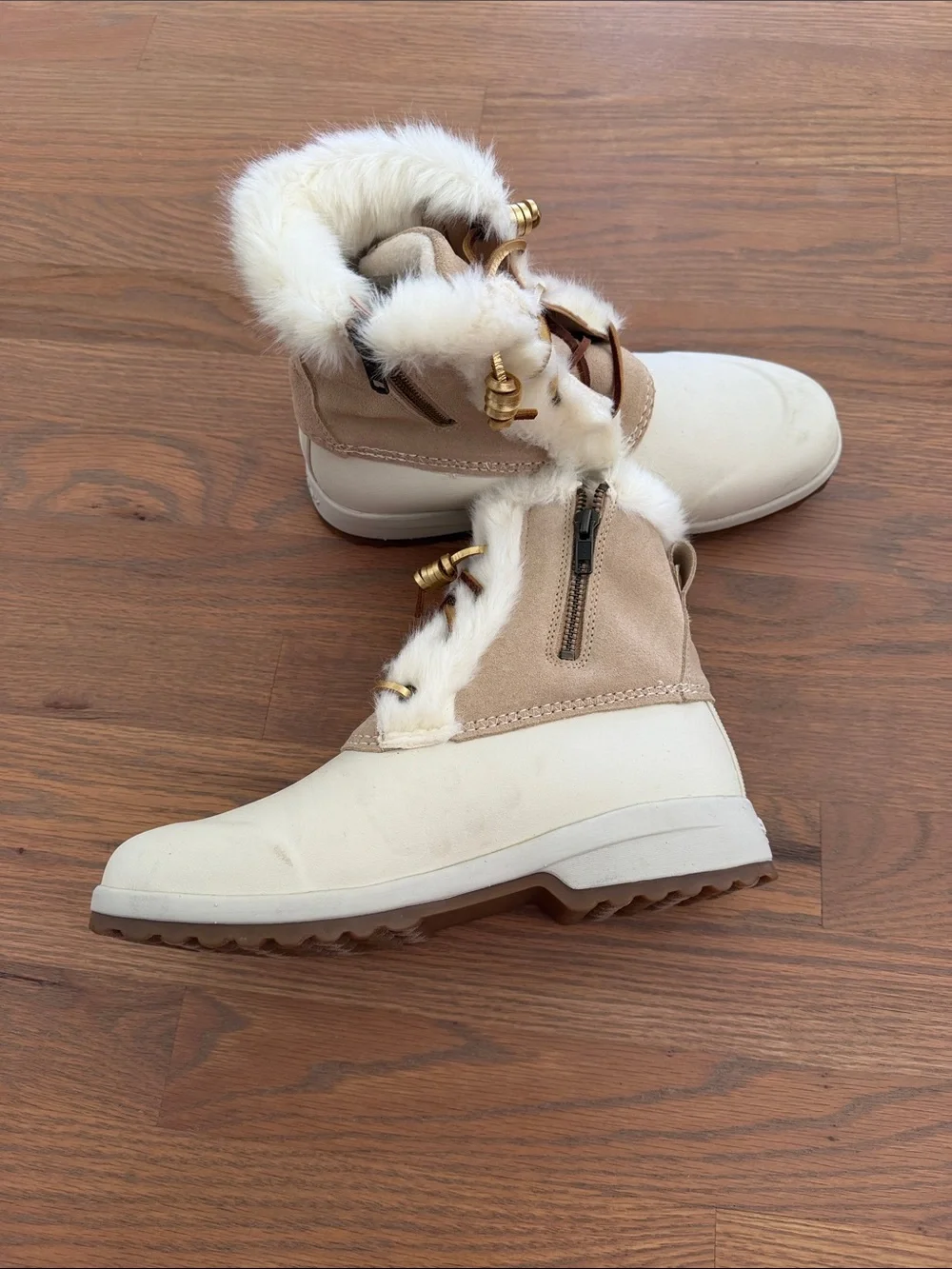 Sperry White Faux-Fur Lace-Up Winter Boots with Tan Accents